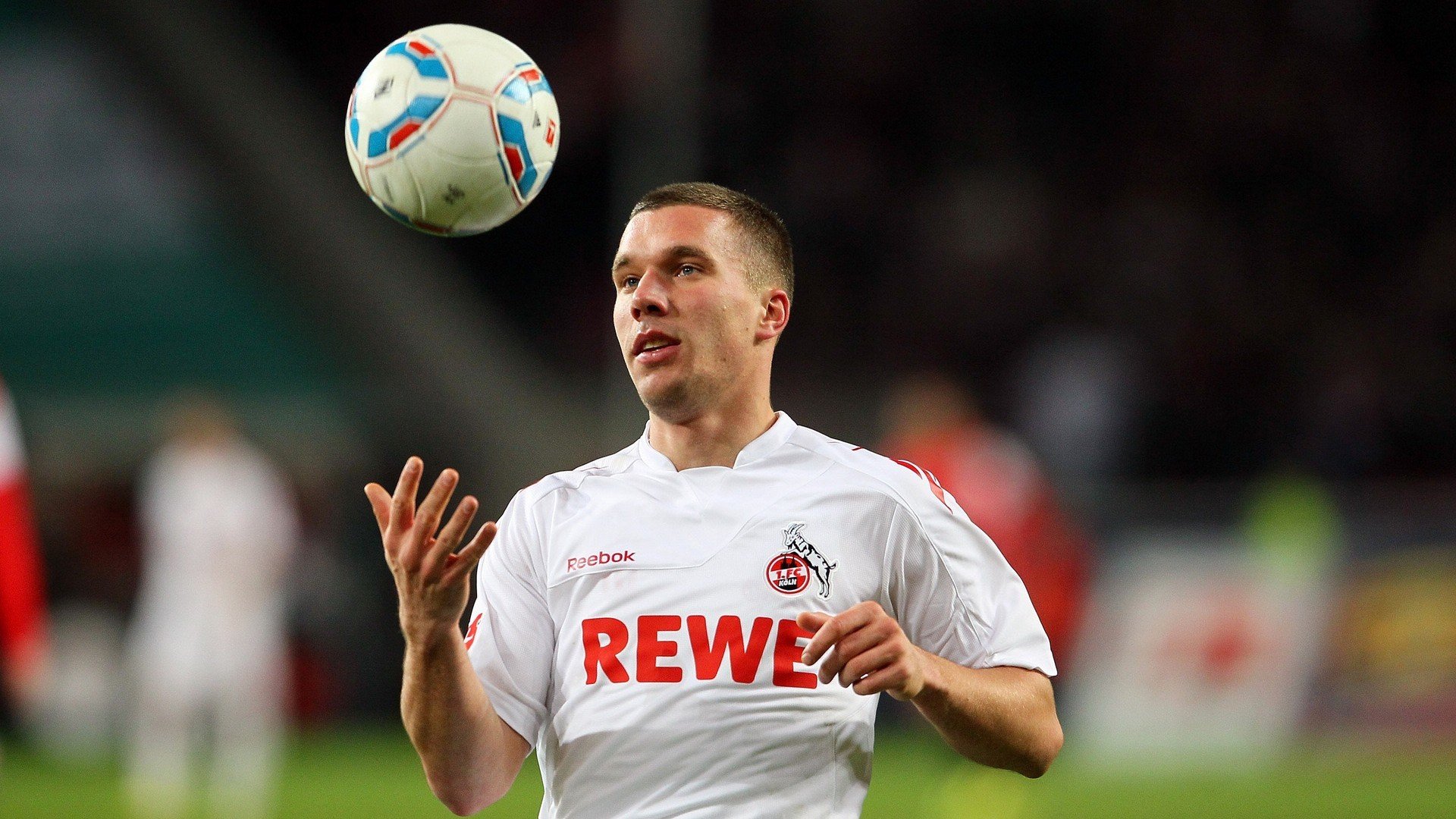 中国高尔夫球员许赢夺得女子中巡个人第三冠,许亚军高尔夫